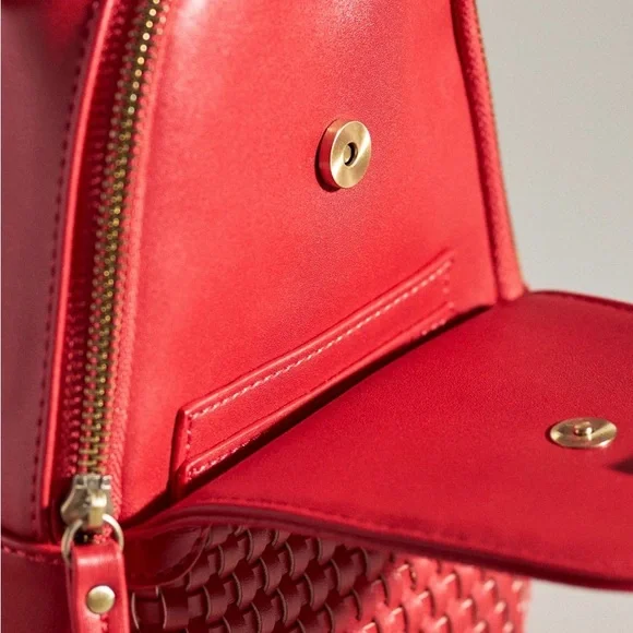 Woven Liberty Sling Bag - Picture 3 of 4